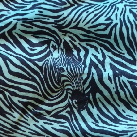 Victoria's Secret Zebra Print Running Shorts M… - Picture 4 of 6